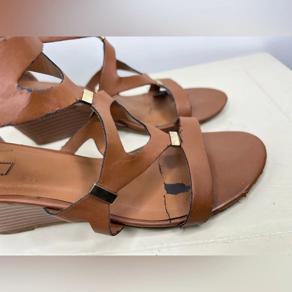 XOXO Zip Back Wedge Sandals